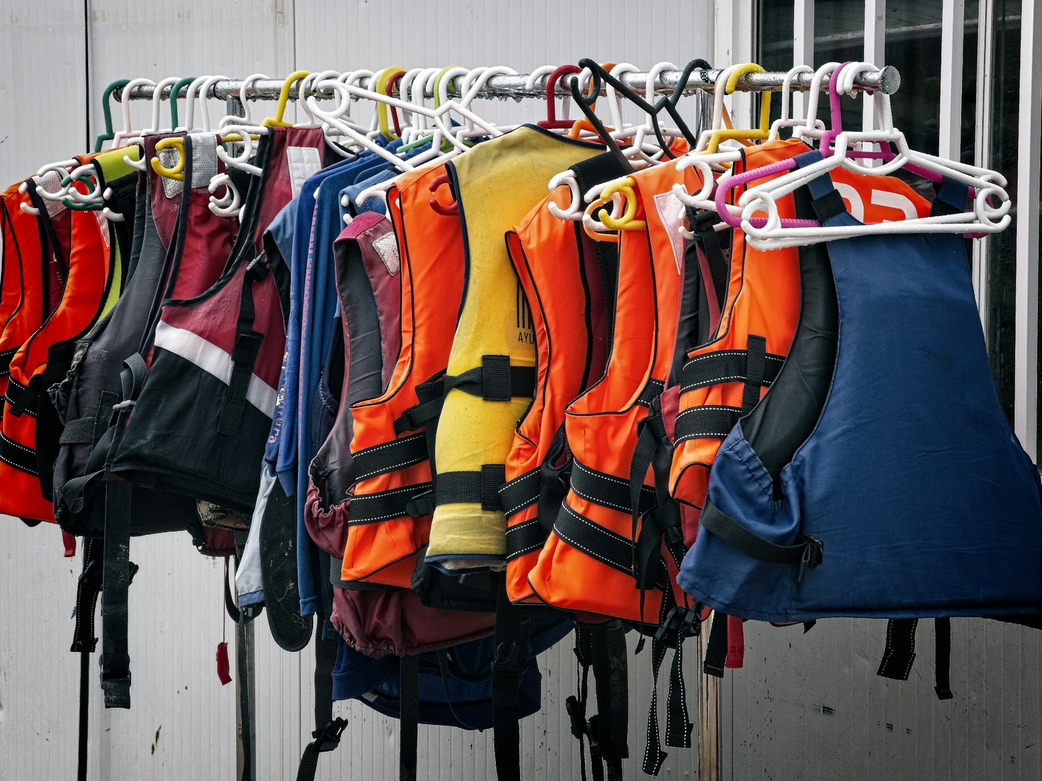 The Importance of Personal Flotation Devices (PFDs) in Paddle Boarding