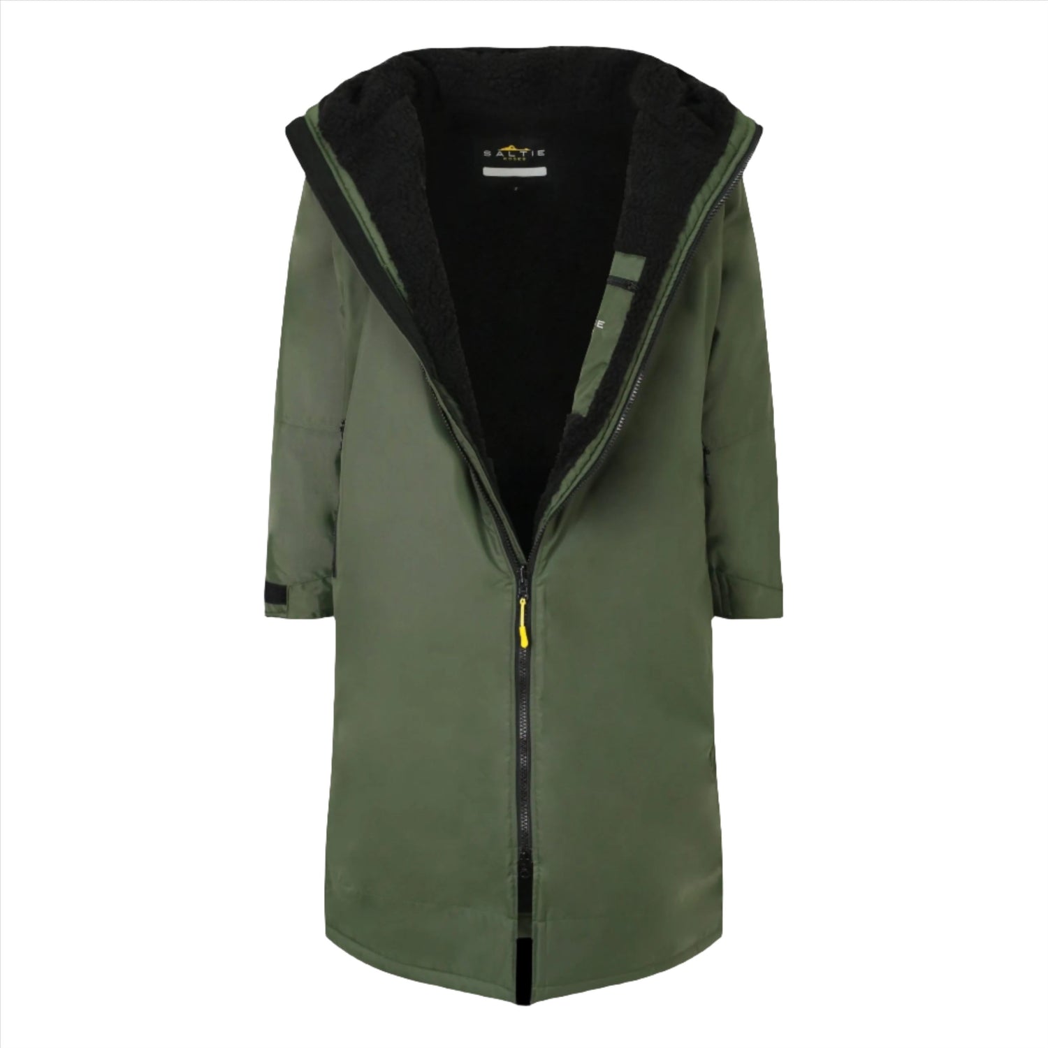 SALTIE Changing Robe in green, weather resistant, perfect for changing on the beach and made using 100% recycled materials. The SALTIE changing robe is designed keep you warm and dry during your sea swim, beach walks and all of your outdoor adventures.
