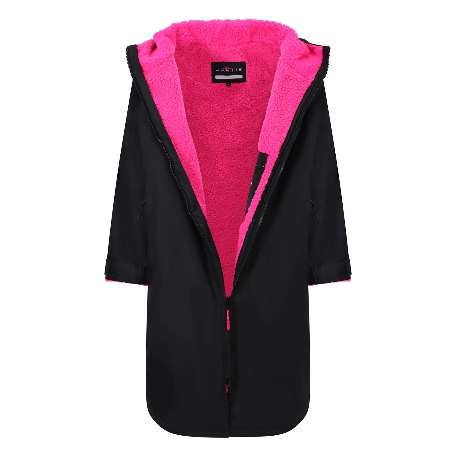 SALTIE Changing Robe in pink, weather resistant, perfect for changing on the beach and made using 100% recycled materials. The SALTIE changing robe is designed keep you warm and dry during your sea swim, beach walks and all of your outdoor adventures.