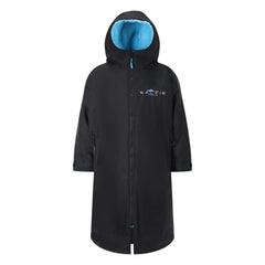 SALTIE Changing Robe in blue, weather resistant, perfect for changing on the beach and made using 100% recycled materials. The SALTIE changing robe is designed keep you warm and dry during your sea swim, beach walks and all of your outdoor adventures.